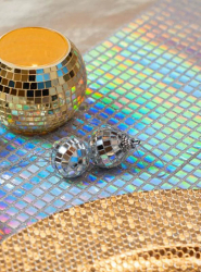 Artikelbild 1 des Artikels “Schillernder Disco Tischläufer silber 26x300cm “