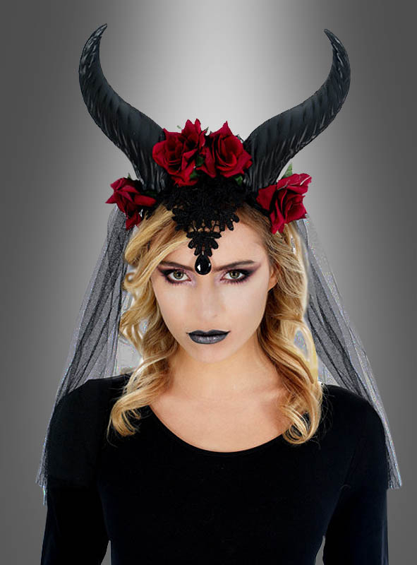 Gothic Horns with Roses and Lace Veil