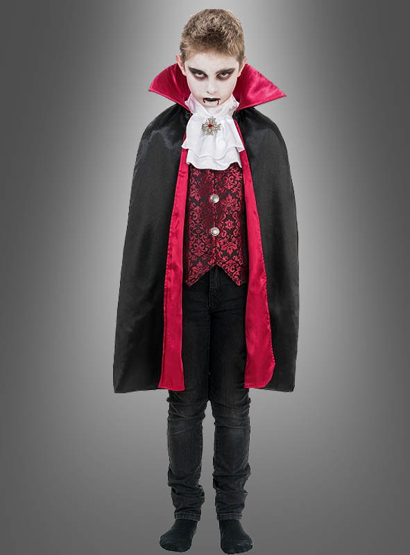Vampire costume Theodor