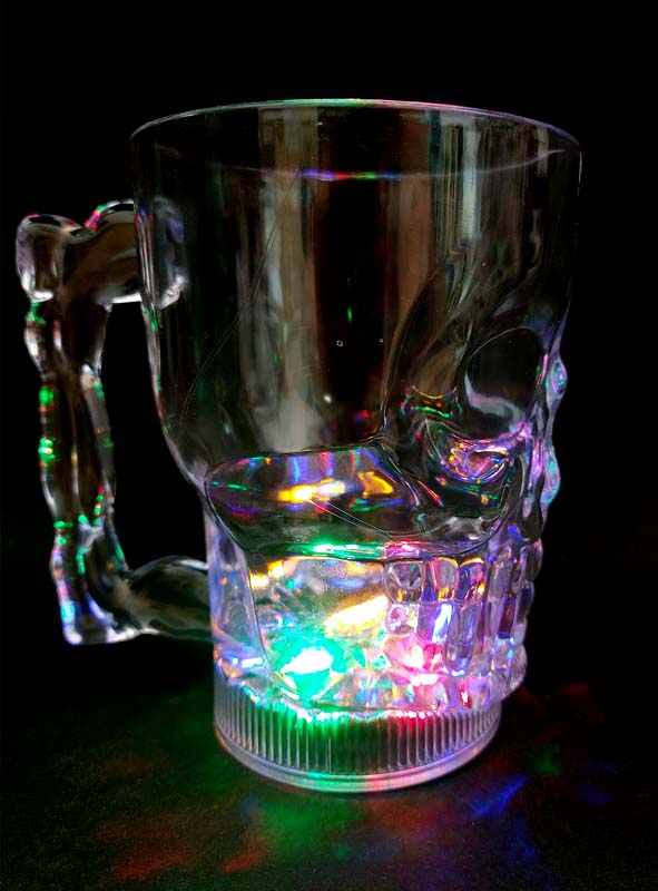 Totenkopf Krug 500ml mit Henkel und LED