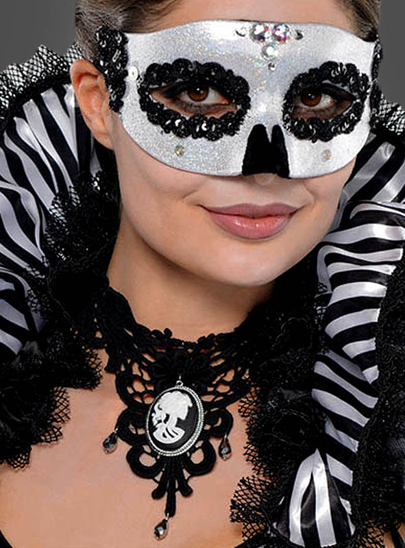 Gothic Halsschmuck Cameo mit Skelettgesicht