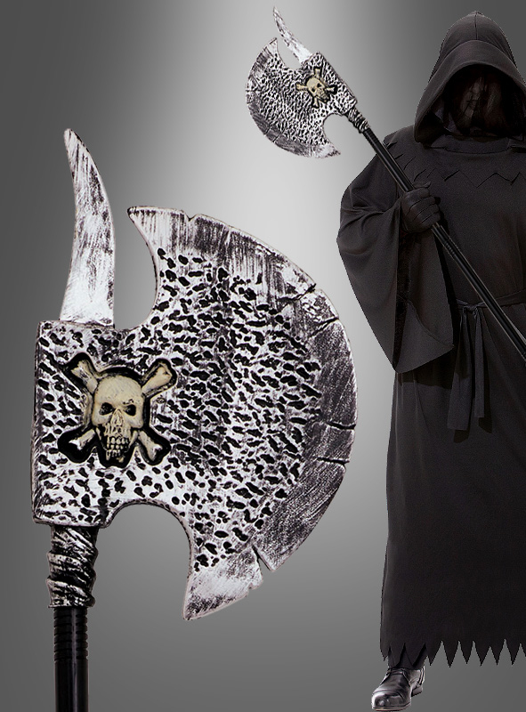 Giant axe halberd with skull 