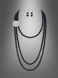 Product image 2 of the product “Pearl Necklace with Earrings black or white ”