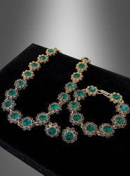 Product image 2 of the product “Elegant Jewellery Set with Rhinestones ”