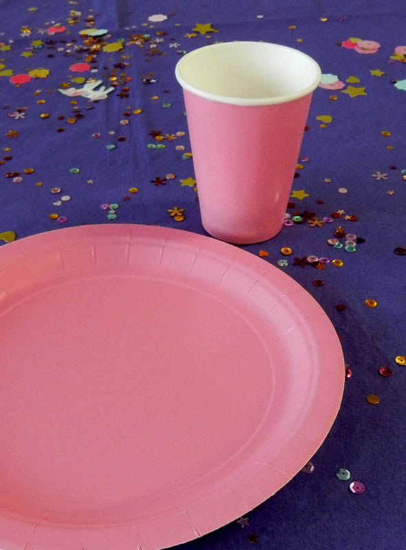 8 x Party Paper Plates unicoloured 22,8 cm 