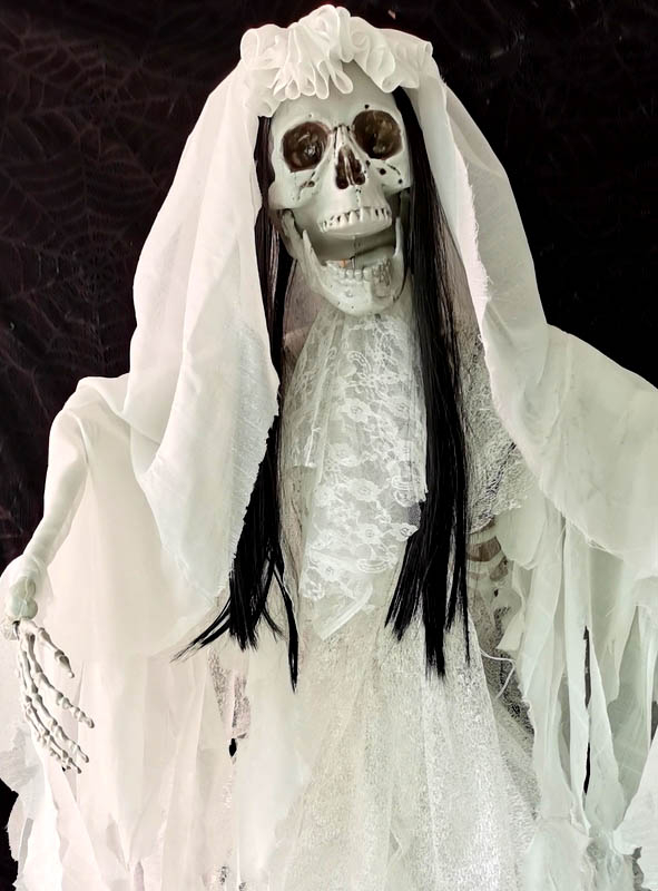 Lebensgrosse Geisterbraut Halloween Deko Animiert 190 Cm