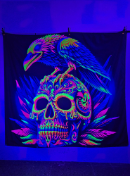 Product image 3 of the product “Skull with Raven Neon Background 185x200cm ”