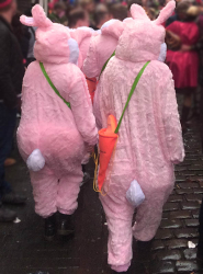 Artikelbild 3 des Artikels “Rosa Plüsch Hase für Damen oder Herren “