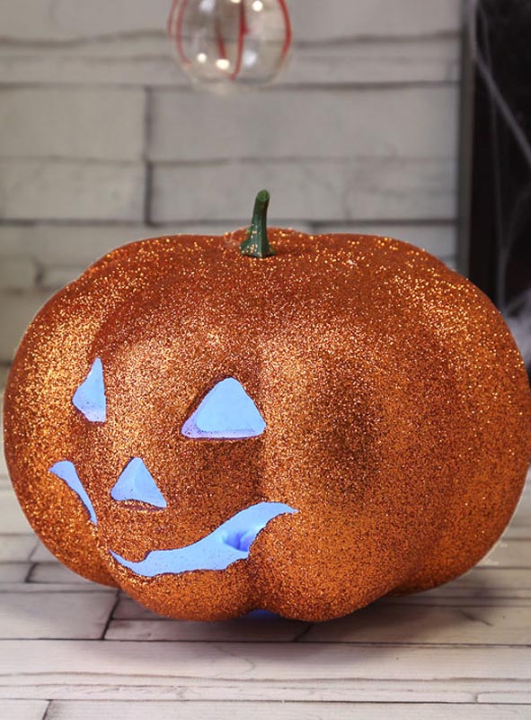 Product image 1 of the product “Glittering Pumpkin Decoration with Light ”
