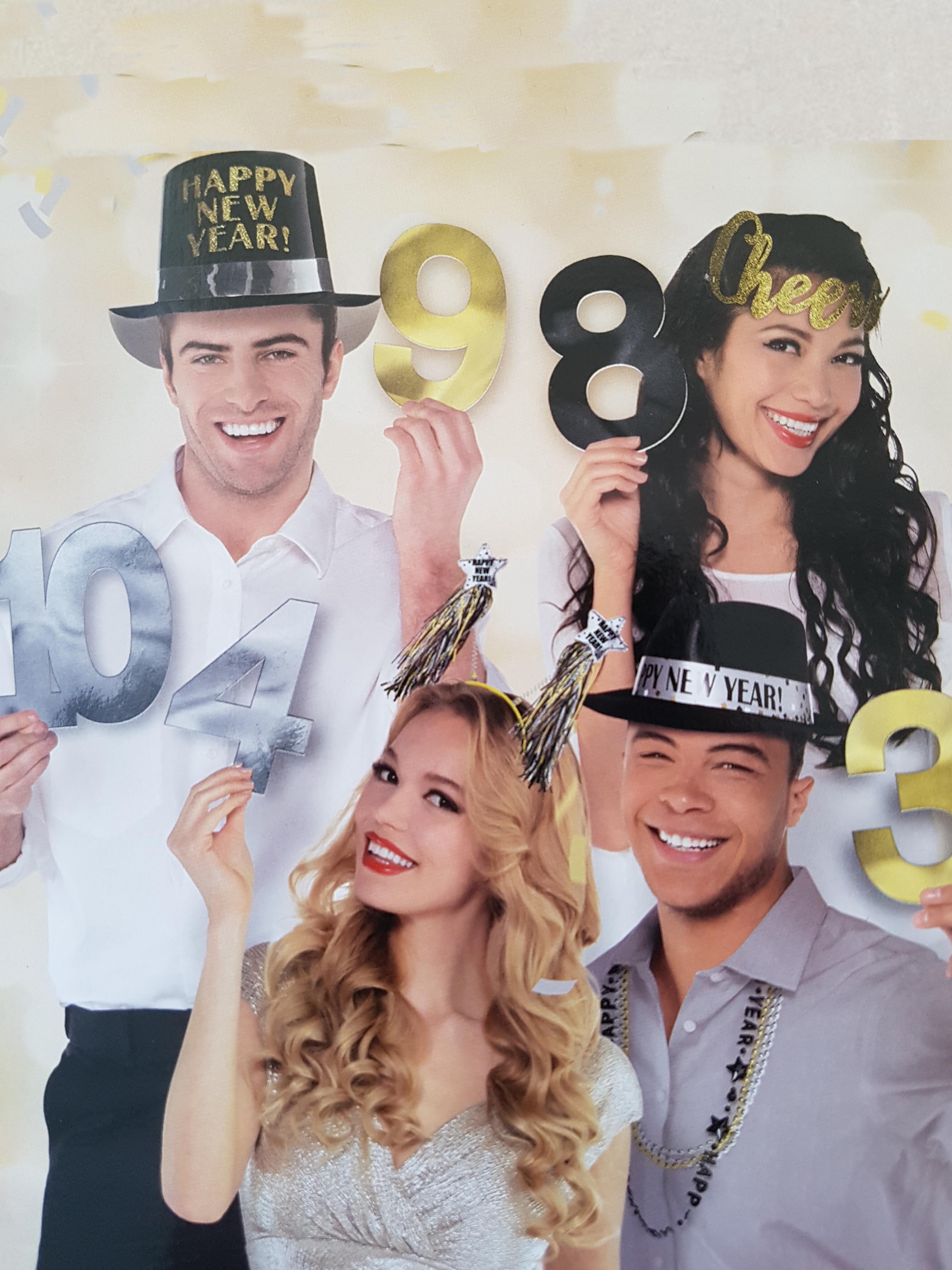 Artikelbild 1 des Artikels “Fotobox Zahlen gold silber Silvester “