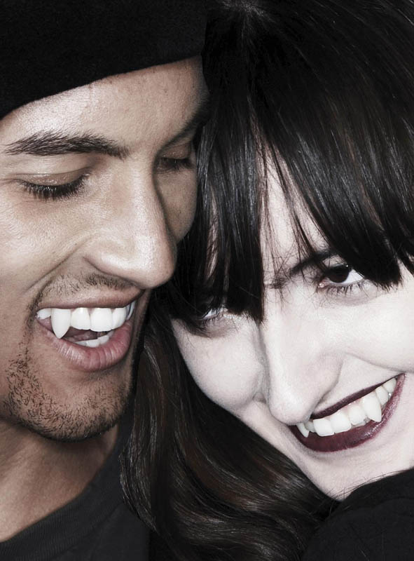 Product image 2 of the product “Scarecrow Classic  vampire fangs ”