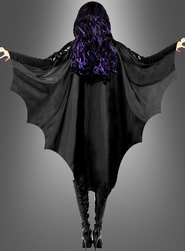 Product image 2 of the product “Batwings Cape ”