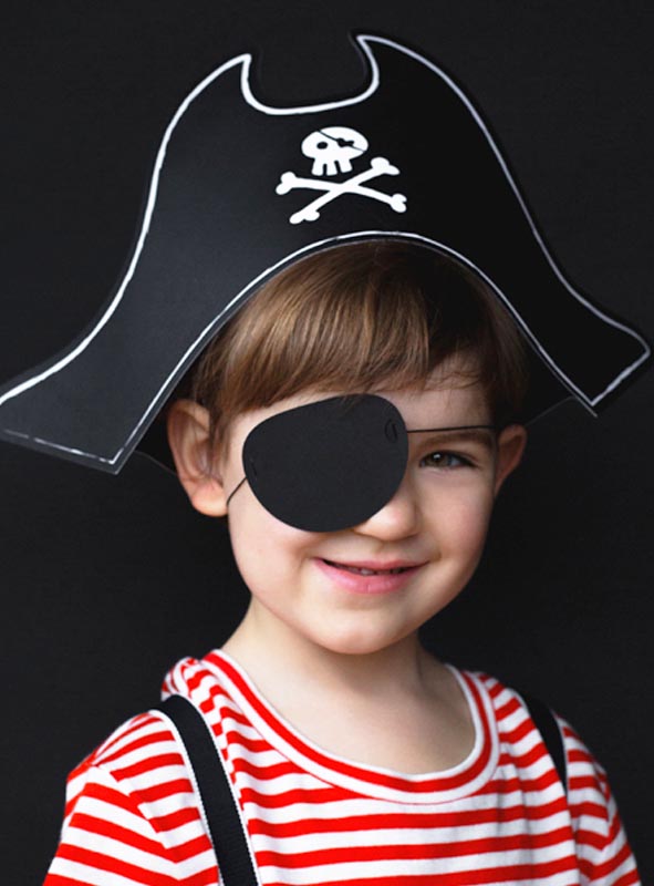 Artikelbild 2 des Artikels “Piraten Papierhut Partyset mit Augenklappe “